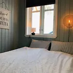 Holiday home Lemonsjoen-jotunheimen-besseggen Stuttgongfossen